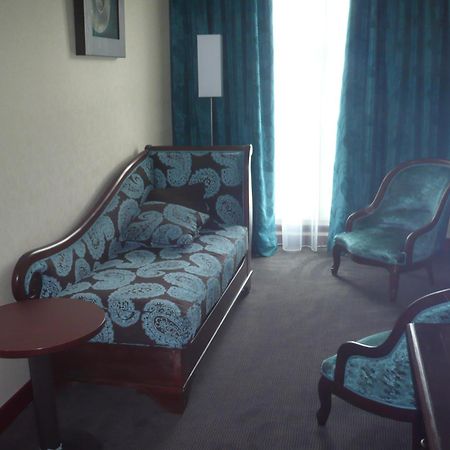 Hotel De France Монтаржи Экстерьер фото